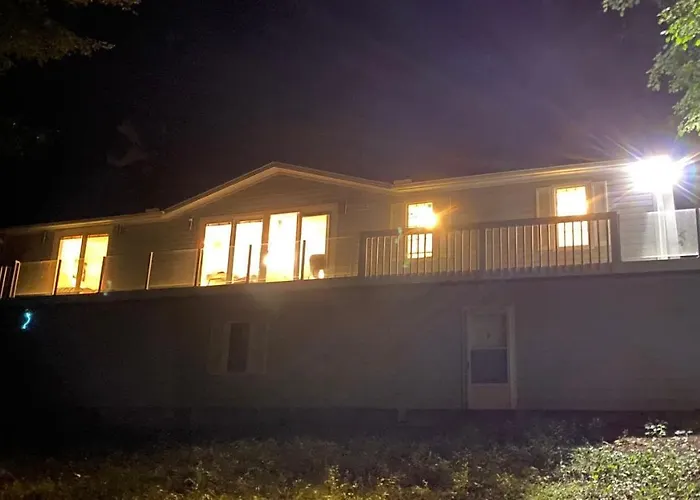 Paradise View Getaway-Dacha