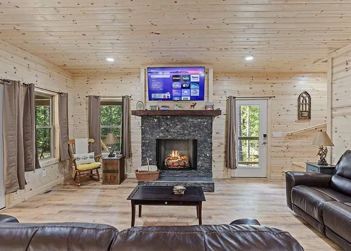 5 Bedroom Huge Luxury Cabin Perfect For Family Getaway