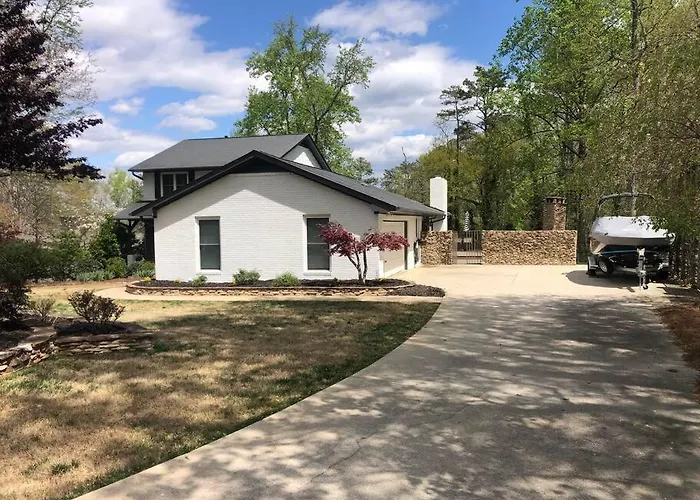 Admiral'S Club